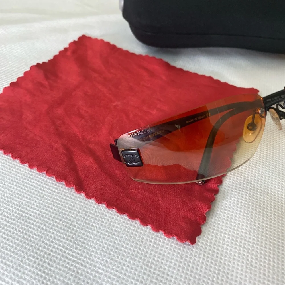 Chanel Y2K Sunglasses - Picture 1 of 8